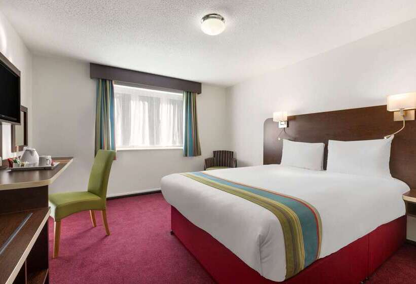 בית מלון כפרי Ramada London South Mimms