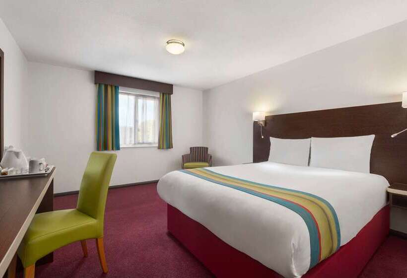 בית מלון כפרי Ramada London South Mimms
