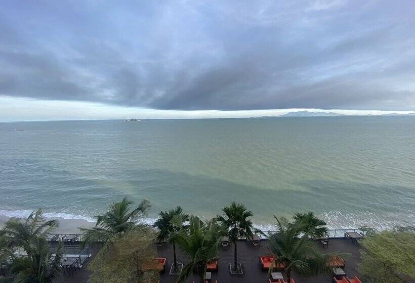 בית מלון כפרי Hompton By The Beach Penang