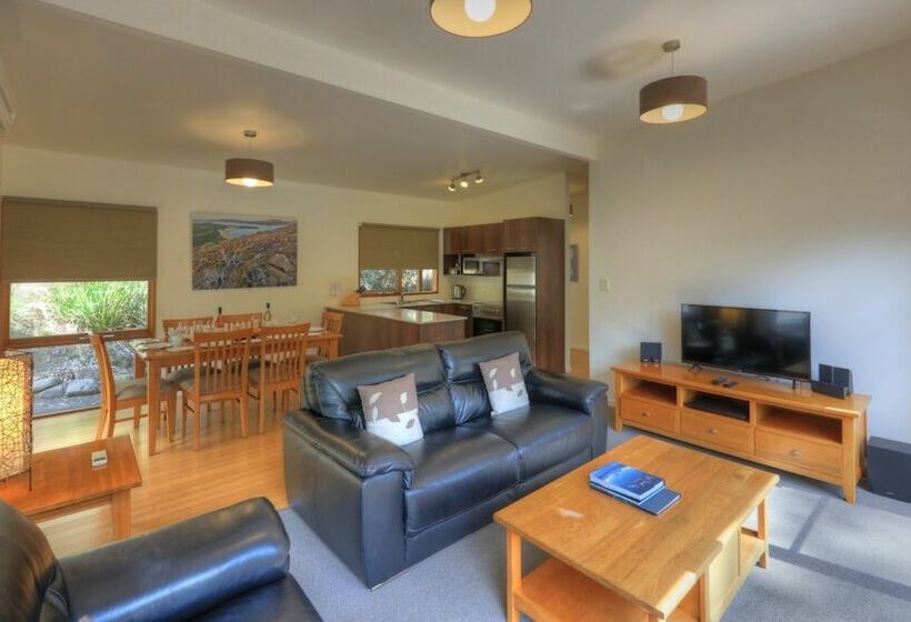 בית מלון כפרי Stewarts Bay Lodge