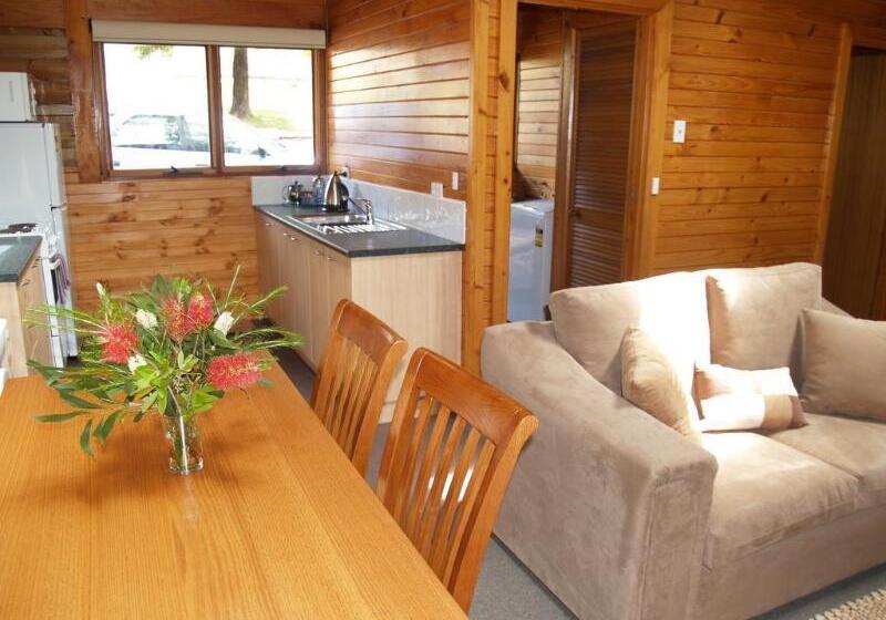 בית מלון כפרי Stewarts Bay Lodge