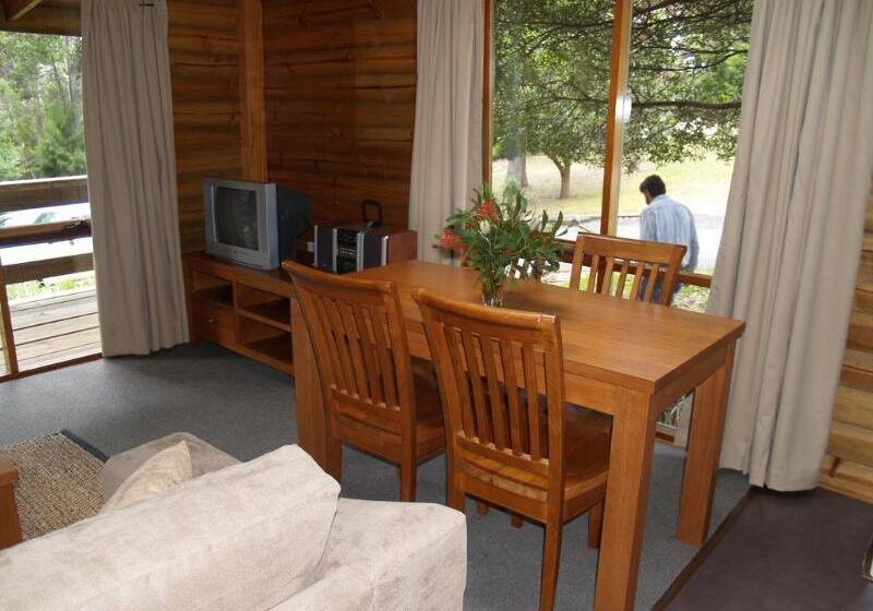בית מלון כפרי Stewarts Bay Lodge