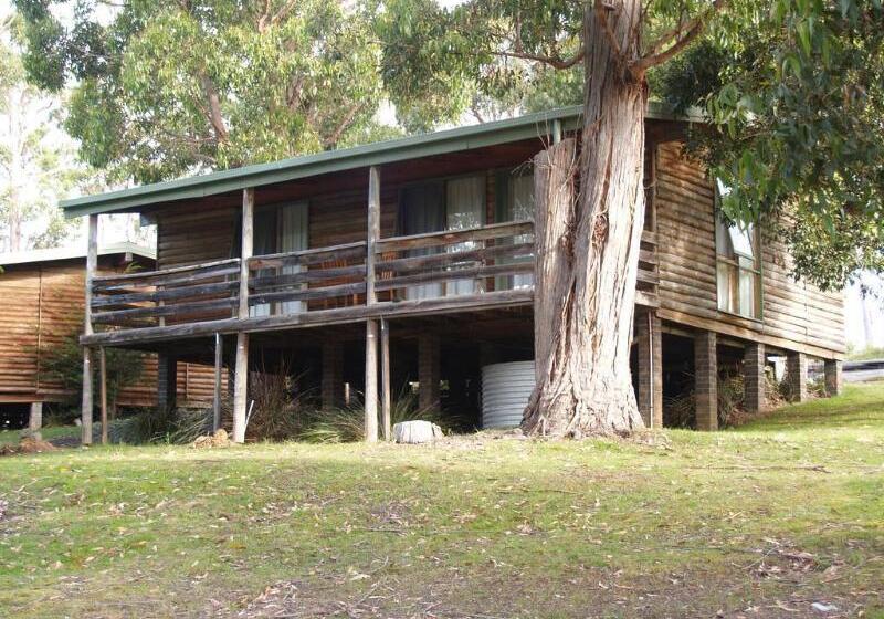 בית מלון כפרי Stewarts Bay Lodge