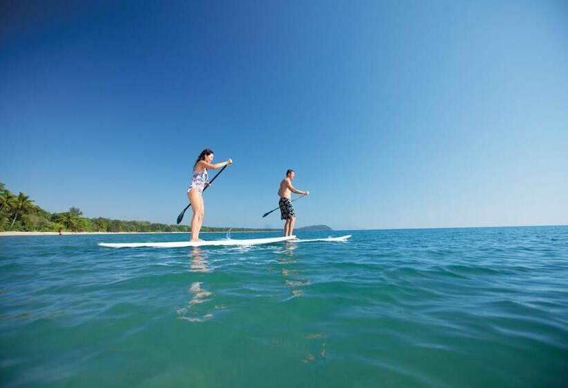 Martinique On Macrossan