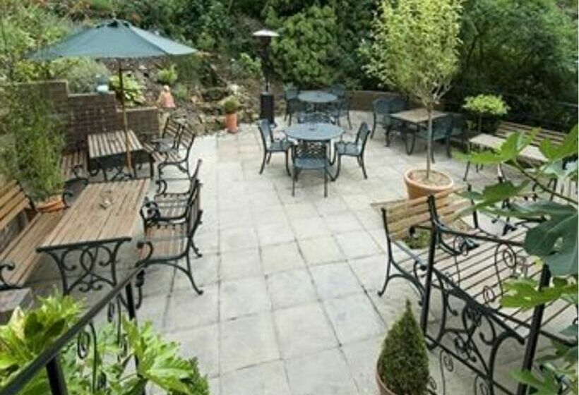 Отель Tunbridge Wells Retreat