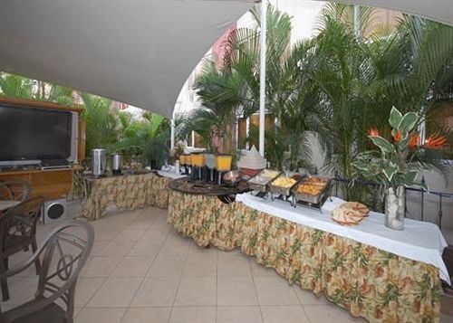 Hotel On Vacation Curacao Beach
