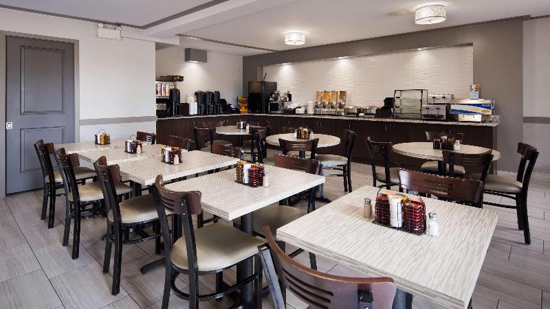 هتل Best Western Plus Moncton