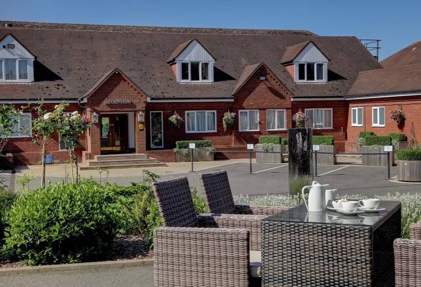 Windmill Village Hotel, Golf Club & Spa, Bw Signature Collection