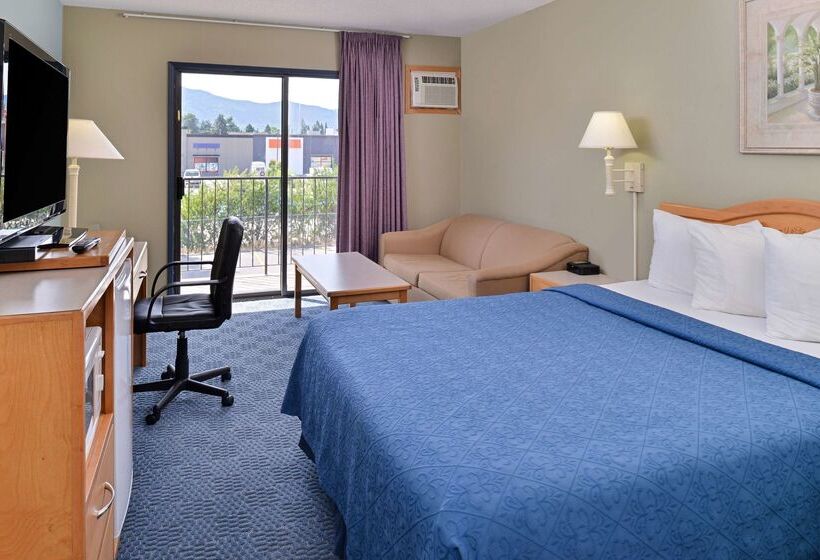 فندق Canadas Best Value Inn & Suites Castlegar