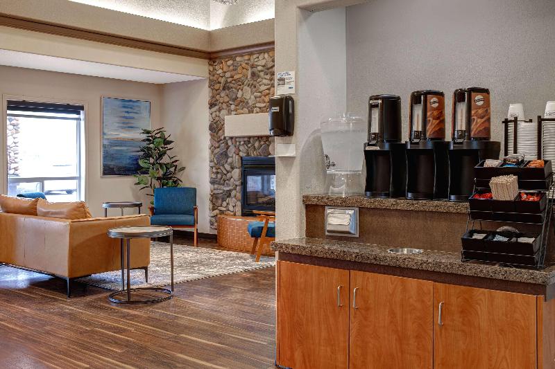 هتل Days Inn By Wyndham Medicine Hat