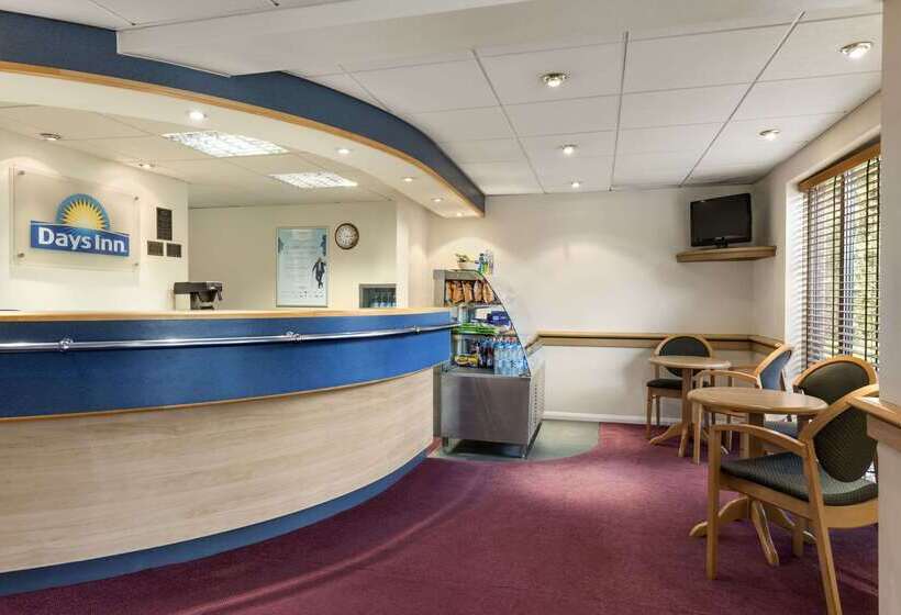 호텔 Days Inn Michaelwood M5