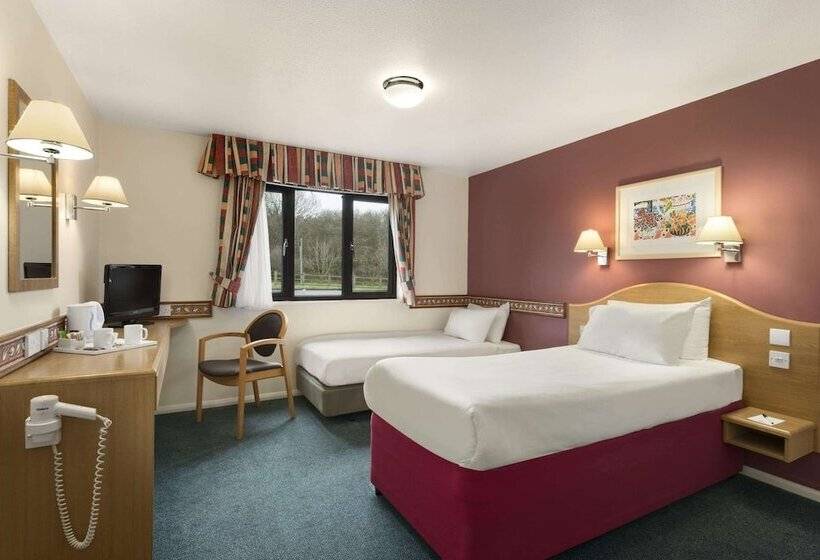 호텔 Days Inn Michaelwood M5