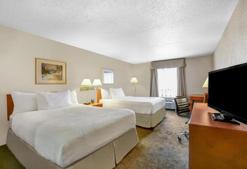 בית מלון כפרי Days Inn By Wyndham Red Deer