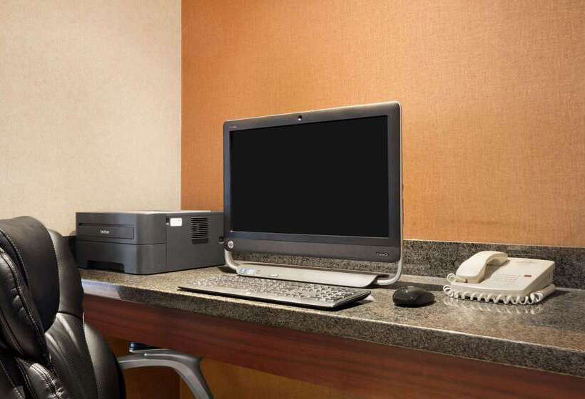호텔 Days Inn & Suites By Wyndham Langley
