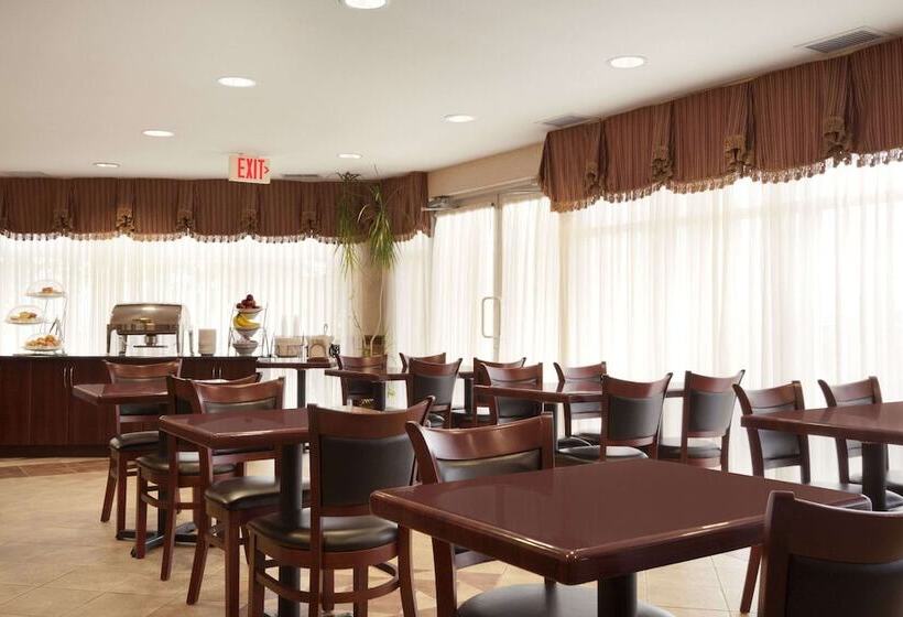 호텔 Days Inn & Suites By Wyndham Langley