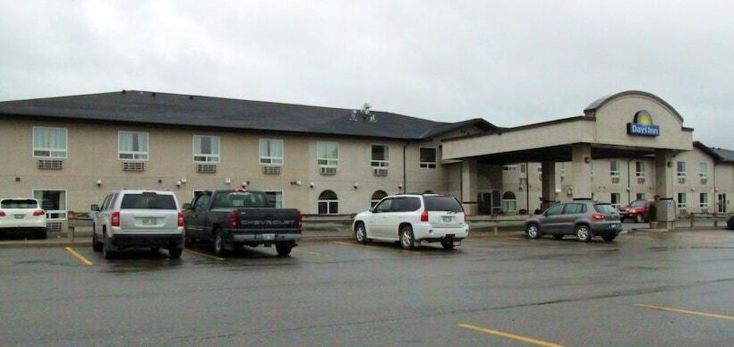 فندق Days Inn & Suites By Wyndham Thompson