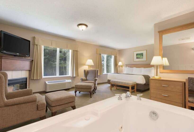 هتل Days Inn & Suites By Wyndham Thunder Bay