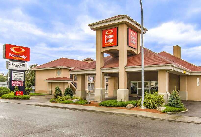 בית מלון כפרי Econo Lodge Inn & Suites