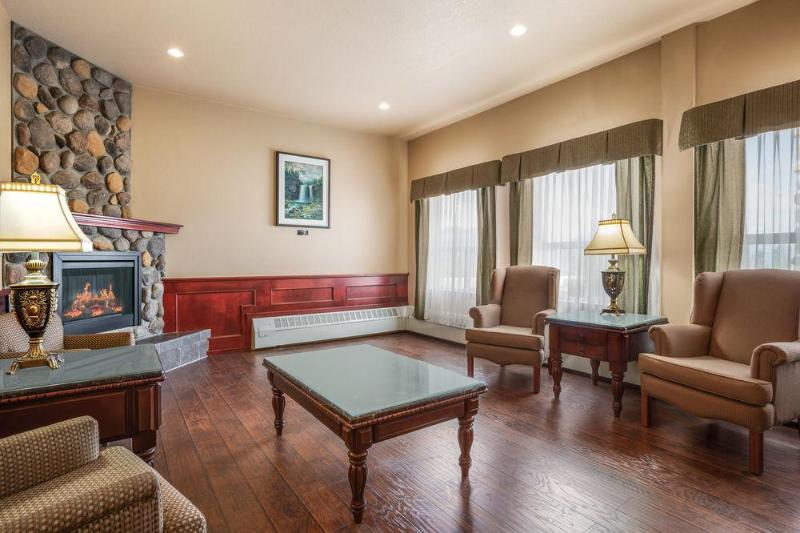 ホテル Grande Cache Inn & Suites