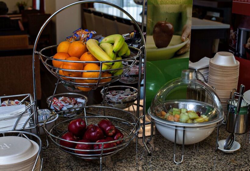 בית מלון כפרי Hampton Inn By Hilton Napanee