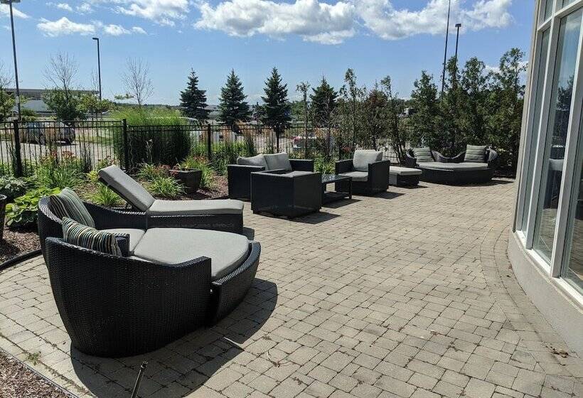 هتل Hilton Garden Inn Toronto/ajax
