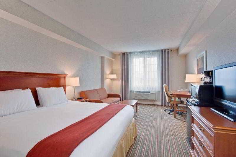 هتل Holiday Inn Express Whitby Oshawa, An Ihg