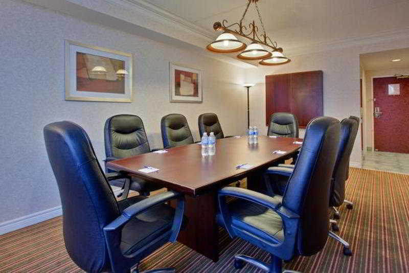 هتل Holiday Inn Express Whitby Oshawa, An Ihg
