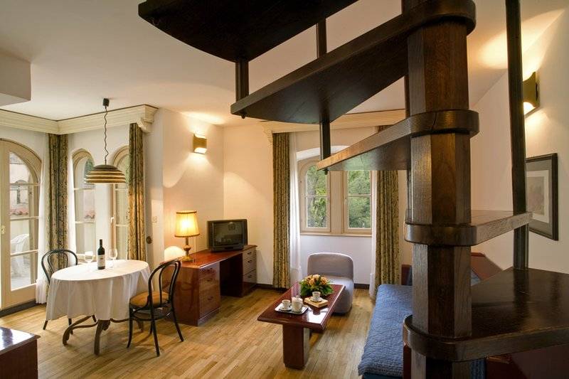 فندق Isabella Castle