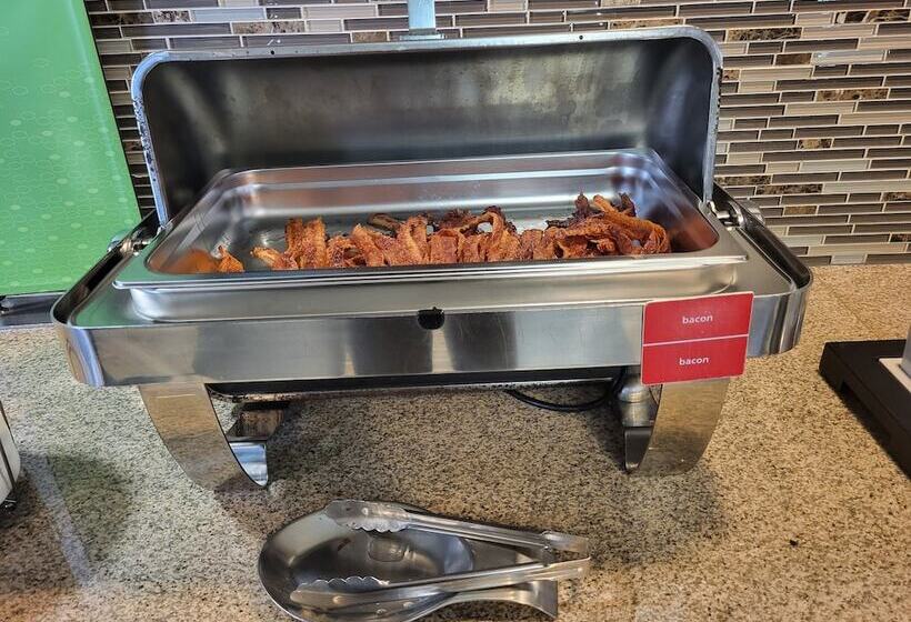 هتل Holiday Inn Express & Suites Kitchener Southeast, An Ihg