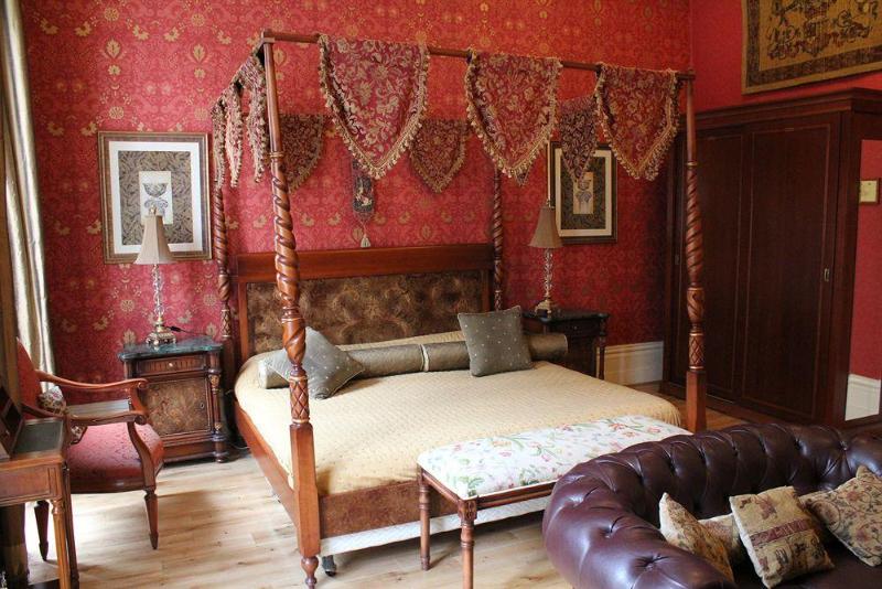 هتل Opulence Boutique