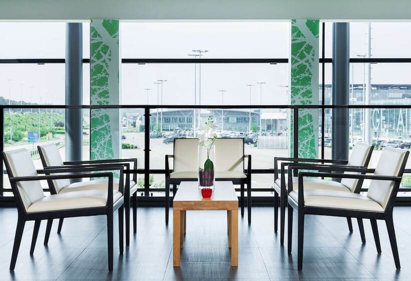 فندق Park Inn By Radisson Liege Airport