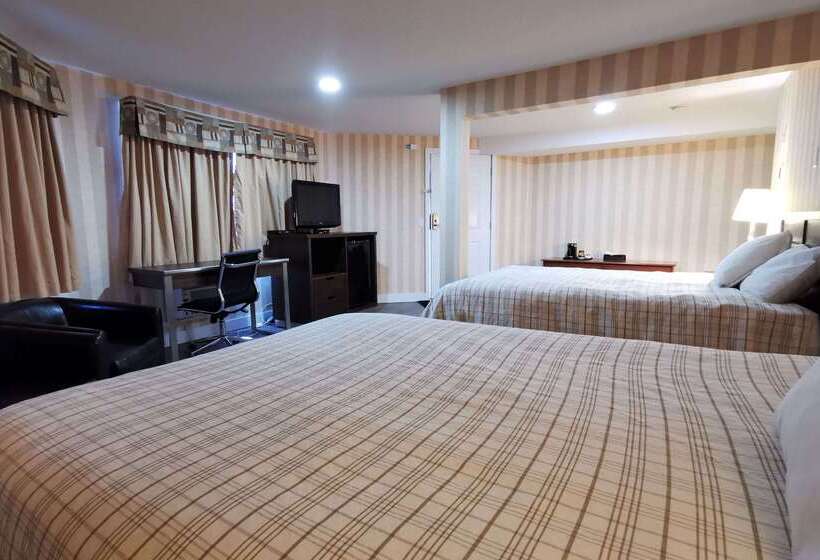 هتل Rodeway Inn & Suites