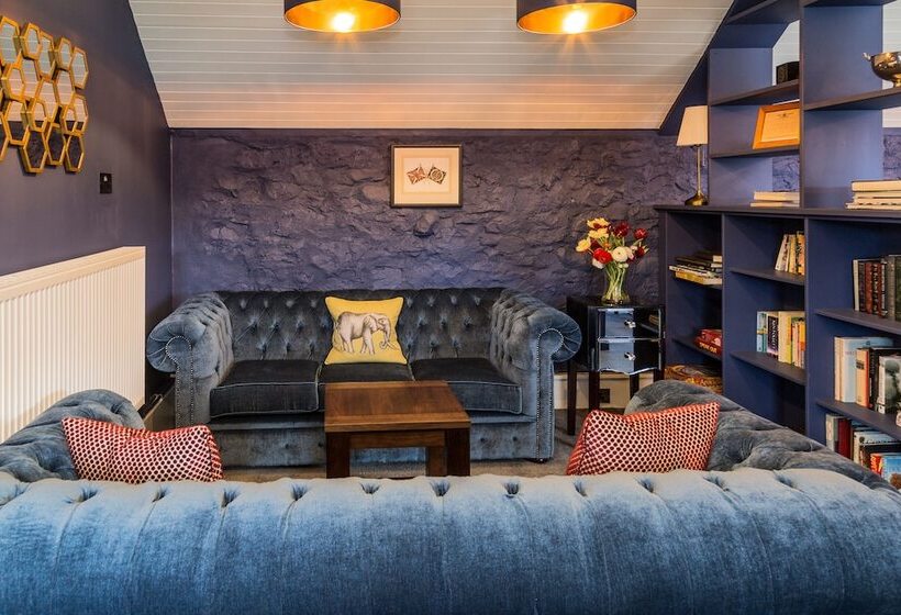 فندق The Inn At Loch Tummel