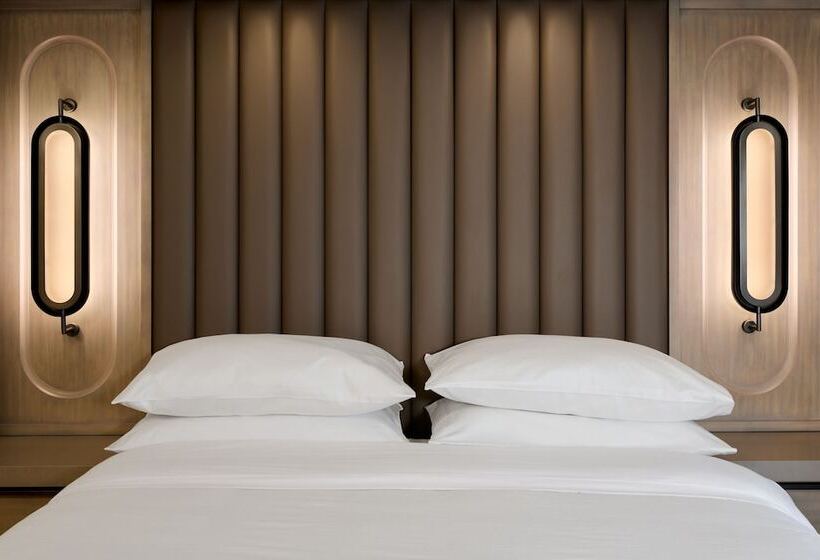 هتل Jw Marriott St. Maarten Beach Resort & Spa