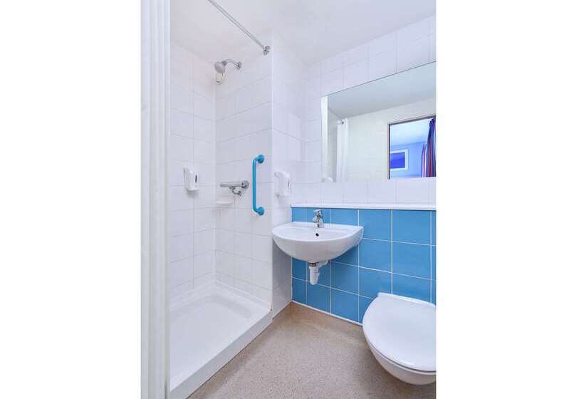 Отель Travelodge Birmingham Maypole
