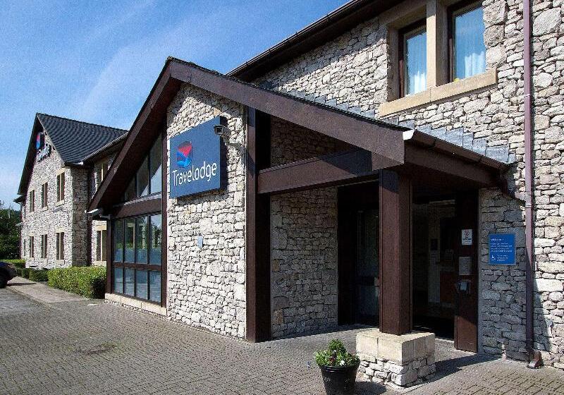 Отель Travelodge Kendal
