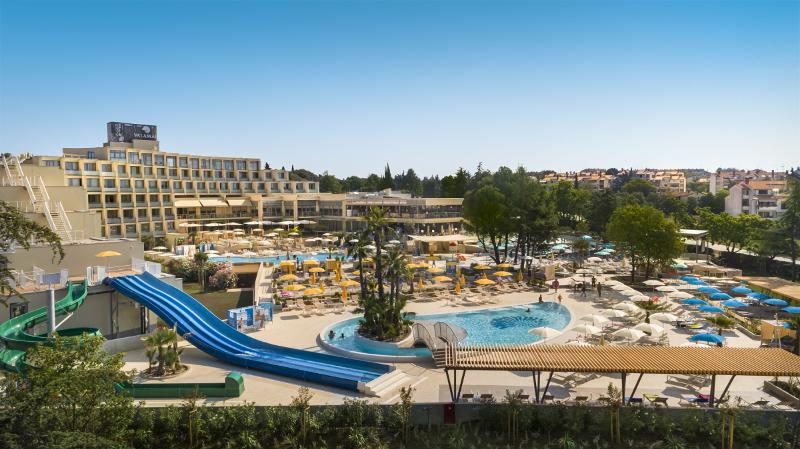 ホテル Valamar Parentino