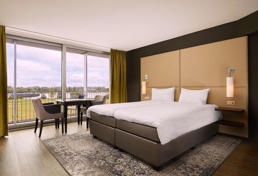 Van Der Valk Hotel Ara