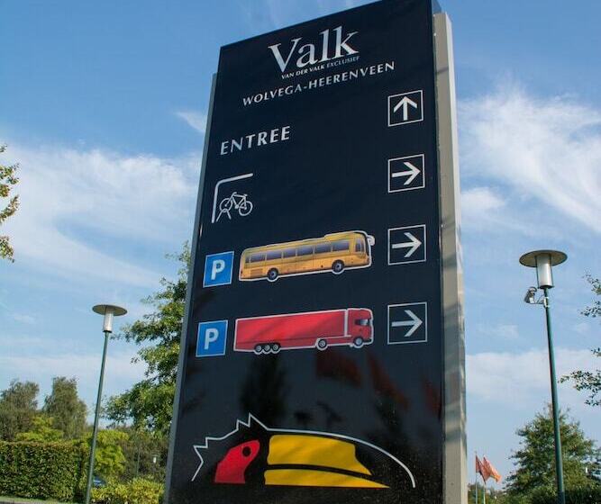 בית מלון כפרי Van Der Valk Wolvegaheerenveen