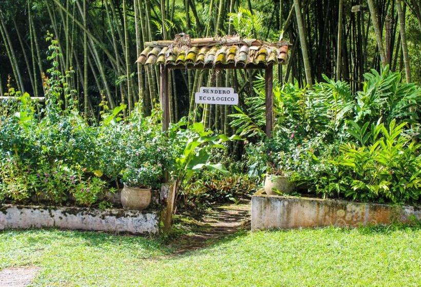 هتل Campestre La Floresta