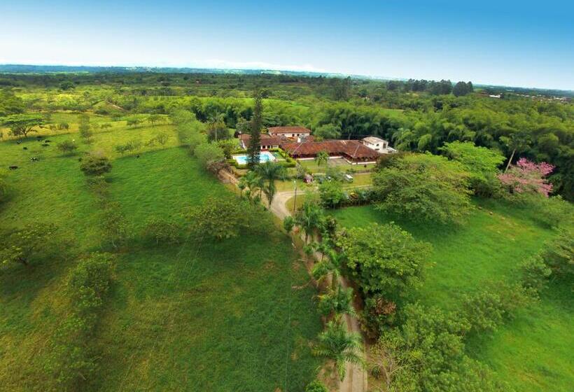 هتل Campestre La Floresta