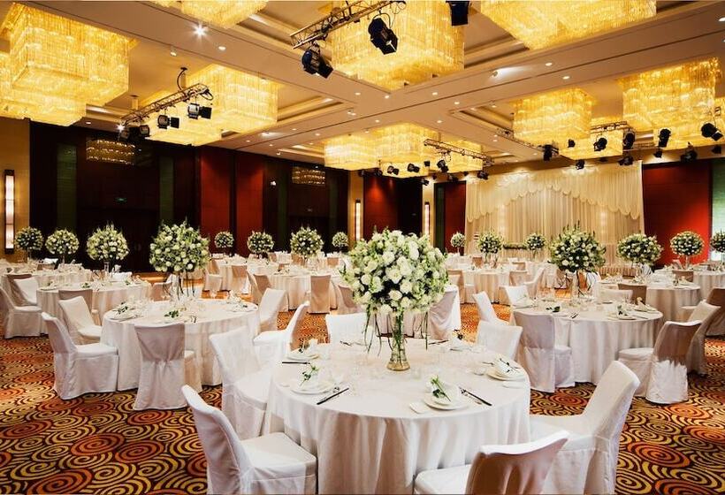 هتل Crowne Plaza Shanghai Pudong By Ihg