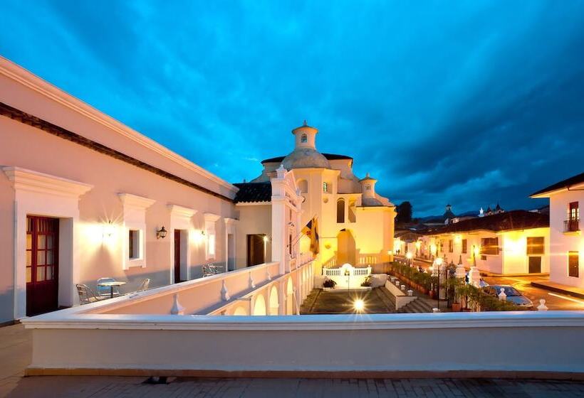 هتل Dann Monasterio