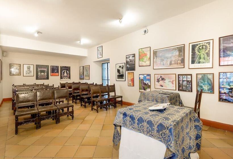 هتل Dann Monasterio