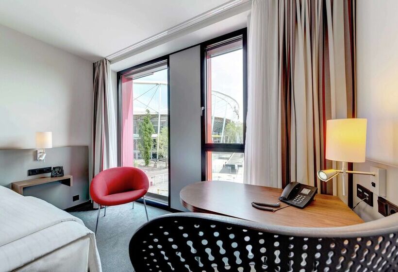 هتل Hilton Garden Inn Stuttgart Neckarpark