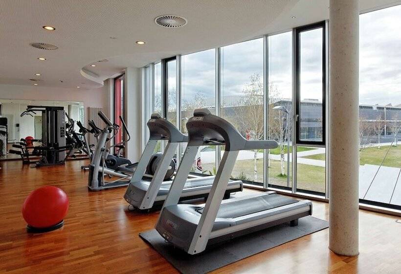 هتل Hilton Garden Inn Stuttgart Neckarpark