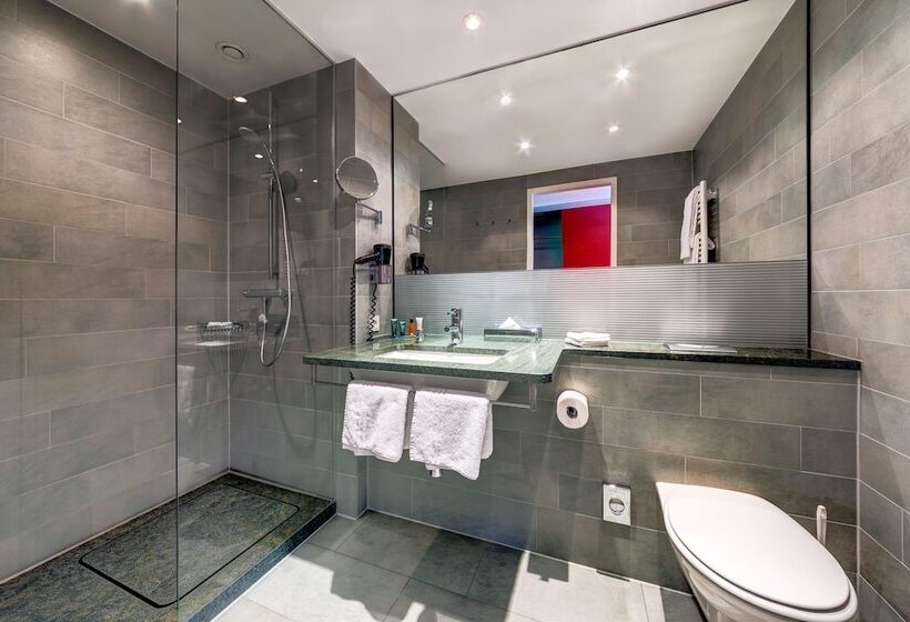 هتل Hilton Garden Inn Stuttgart Neckarpark