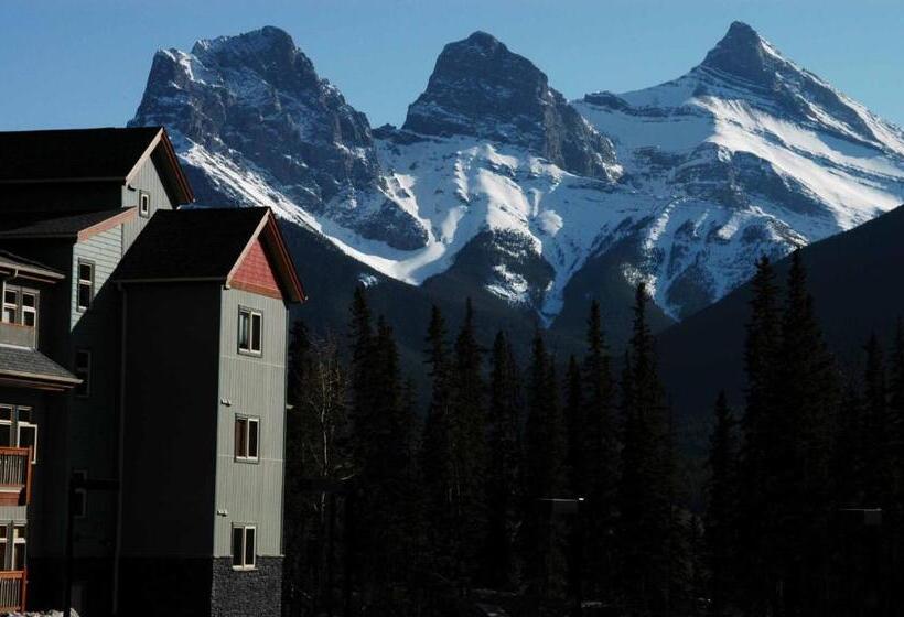 هتل Lodges At Canmore