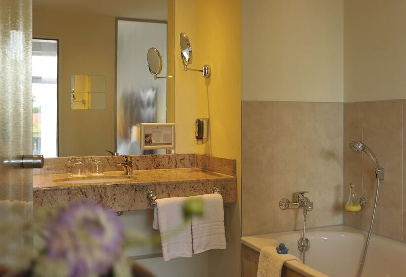 هتل Resort Mark Brandenburg & Fontane Therme