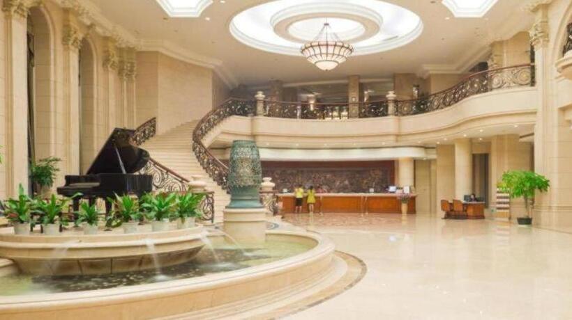 בית מלון כפרי Sanya Baohong